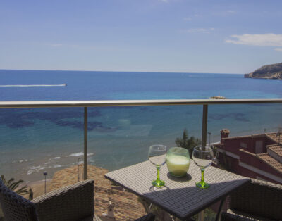 Beautiful frontline apartment MELIORIA with panoramic seaview